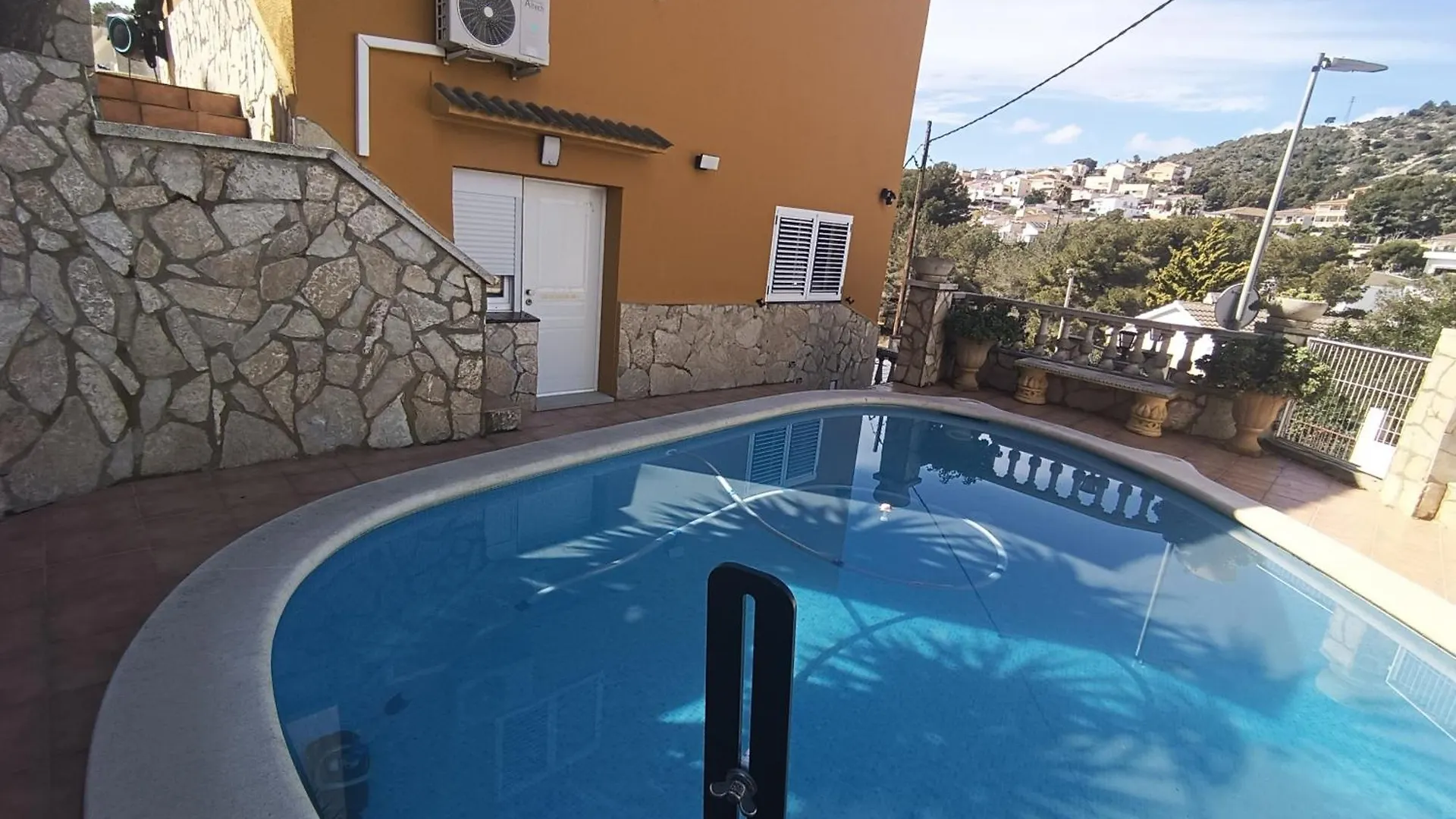 Vip Poolsuite Calafell 0*,