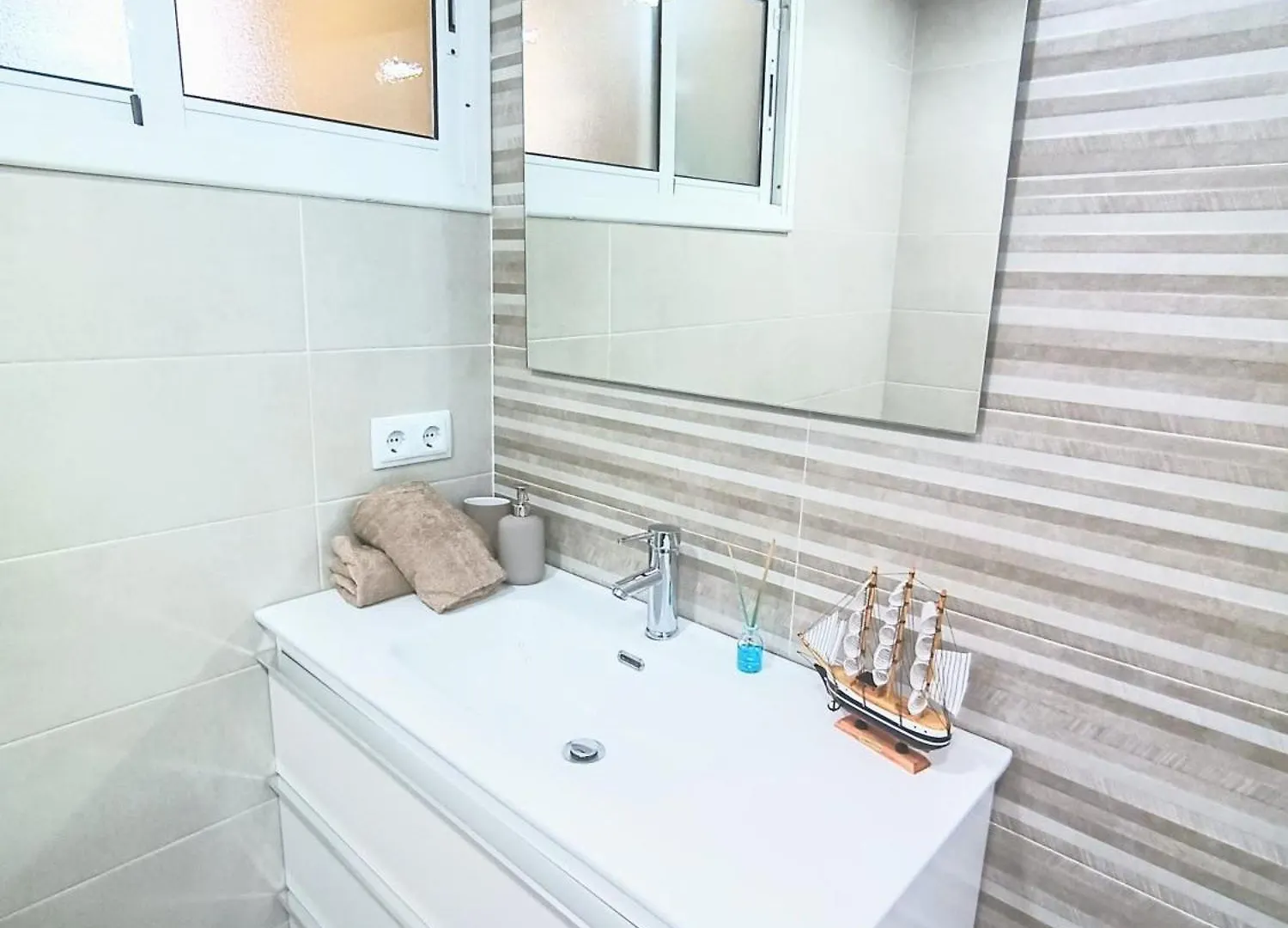 Vip Poolsuite Calafell